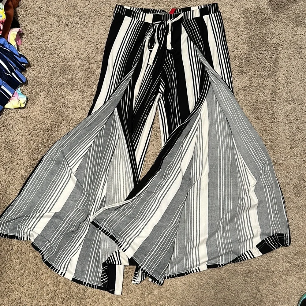 Flared pants - Picture 2 of 2